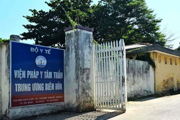 Khởi tố Trưởng khoa của Bệnh viện Tâm thần Trung ương 1 tội nhận hối lộ-2