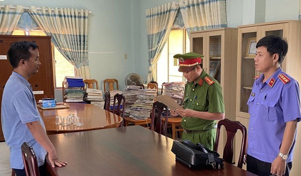 Chiêu nhận tiền hối lộ của nhóm cán bộ Cục quản lý thị trường Bình Thuận-2