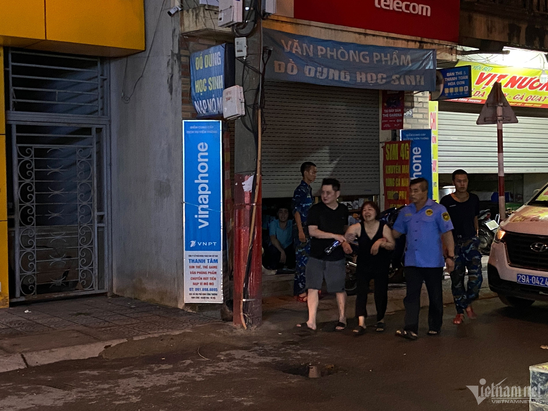 Cháy lớn tại phố Định Công Hạ, đã tìm được 4 thi thể-13