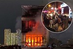 Vụ cháy nhà trên phố Định Công Hạ khiến 4 người tử vong: Người thân đau đớn ngã khuỵu, ôm mặt bật khóc nức nở tại hiện trường-10