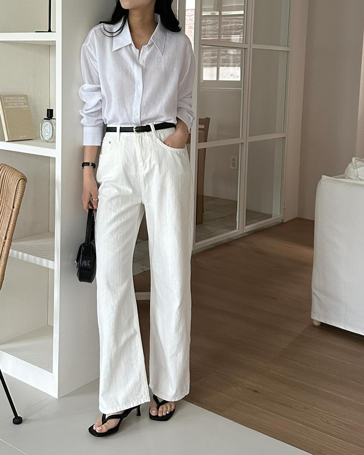 4 mẫu áo công sở trẻ trung, chị em nên sắm để mặc đẹp mỗi ngày-2