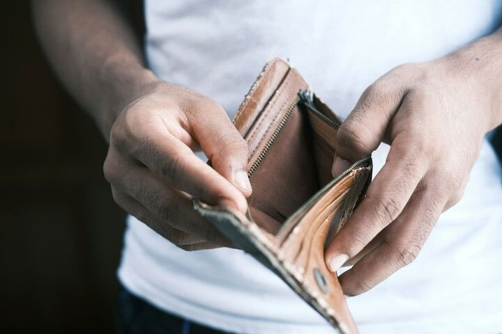 Gen Z khánh kiệt sau 2 năm chọn việc an nhàn, rải CV khắp nơi vẫn thất nghiệp-1