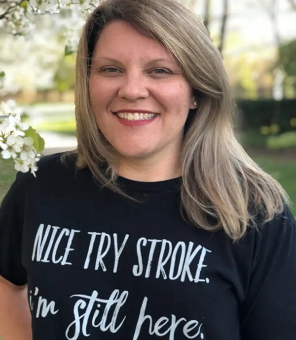 Người phụ nữ 39 tuổi bị đột quỵ với các triệu chứng bất thường-1