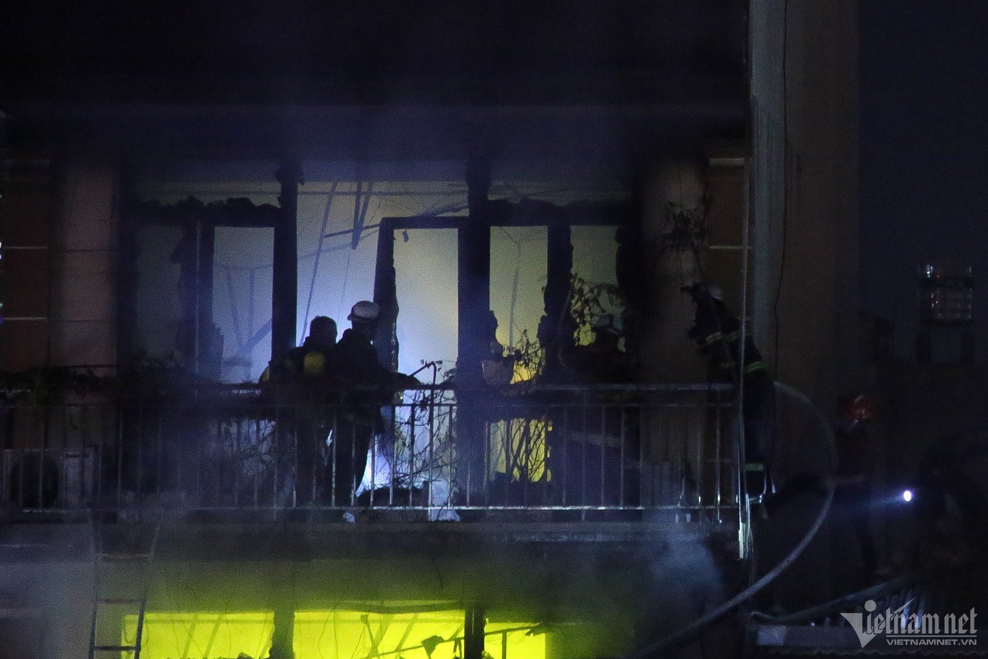 Hiện trường vụ cháy khiến 4 người tử vong tại Định Công Hạ-2