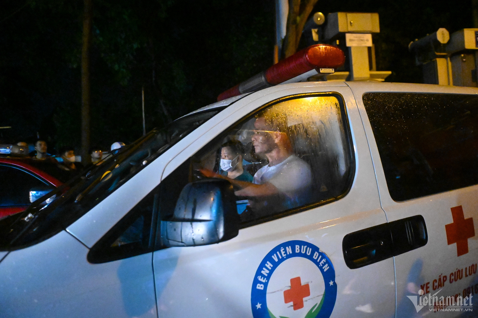 Hiện trường vụ cháy khiến 4 người tử vong tại Định Công Hạ-7