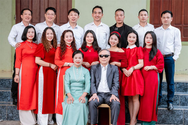 Dị nhân Nam Định móng tay dài 1m vì 33 năm không cắt, giờ muốn bán với giá 7 tỷ đồng-8