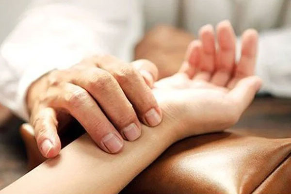 Mẹ chồng đột nhiên tốt bất thường, con dâu tức điên khi phát hiện sự thật-1