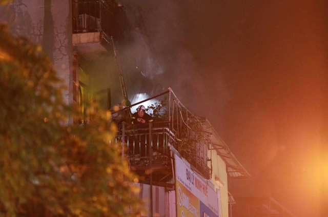 2 cháu nhỏ tử vong do cháy ở Định Công Hạ bình thường ở nhà nội, chủ nhật đến nhà ngoại chơi thì gặp nạn-1