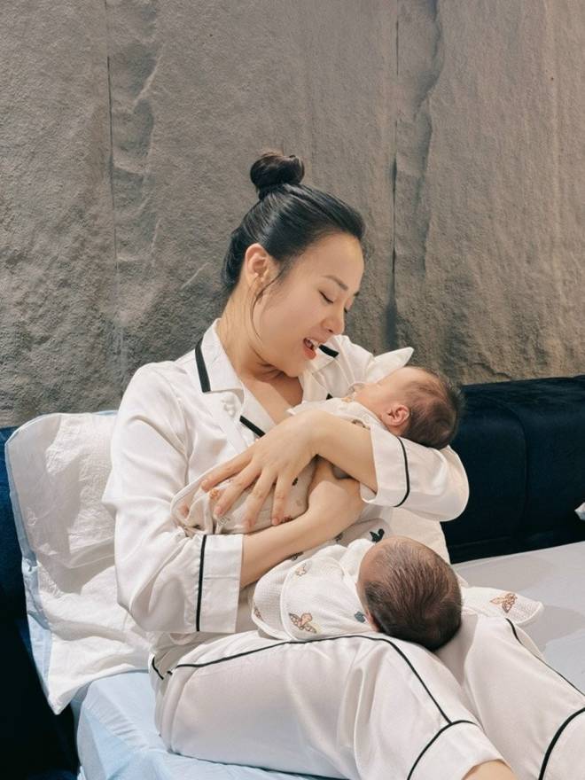 Cặp song sinh vừa đầy tháng, Phương Oanh đã giảm gần 20kg, da dẻ căng mịn như thời còn son-1