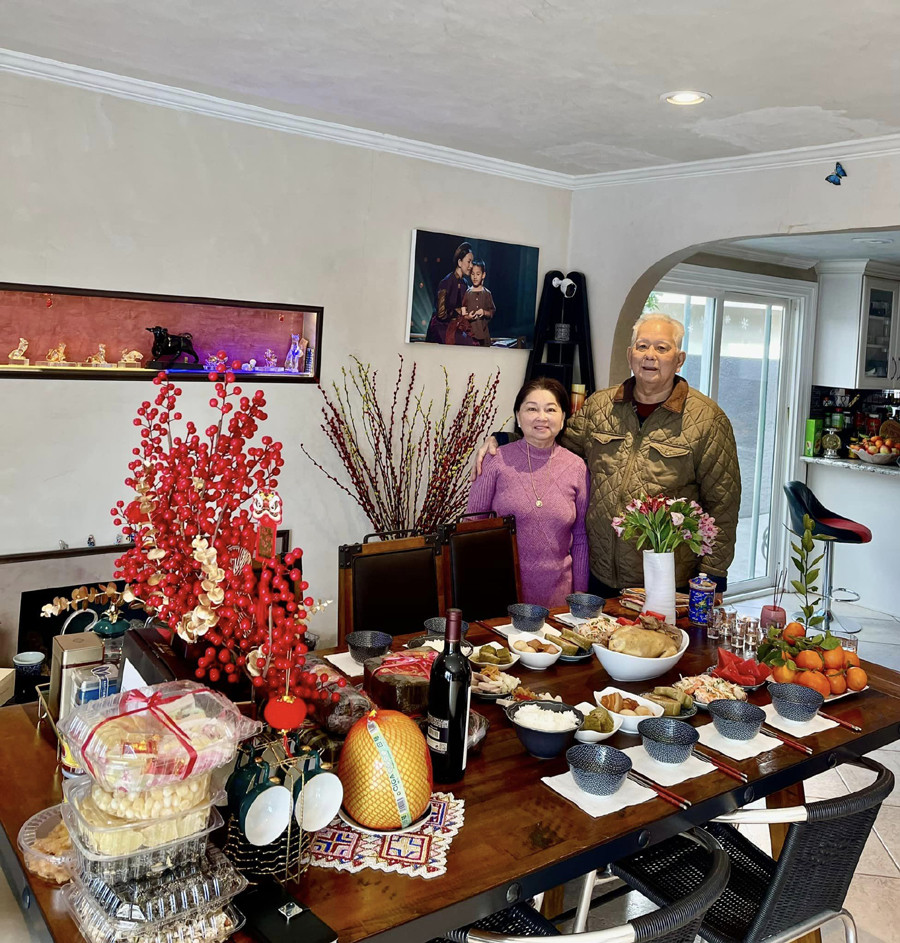 Nữ ca sĩ Việt tuổi 50 viên mãn bên chồng con trong biệt thự hơn 70 tỷ đồng ở Mỹ-9