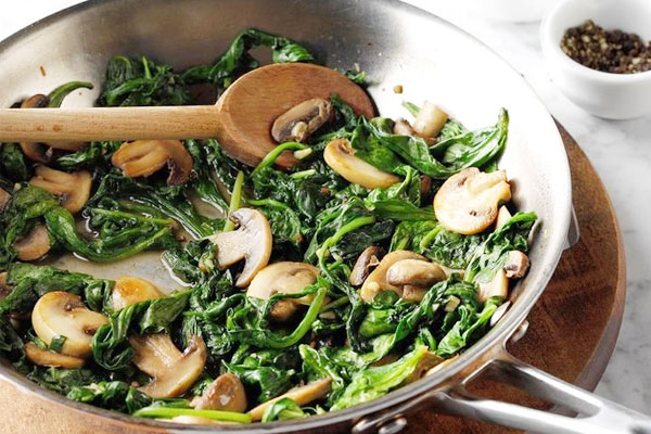 Cách nấu canh sườn sụn dưa chua chua ngọt thanh mát, đưa cơm ngày hè-3