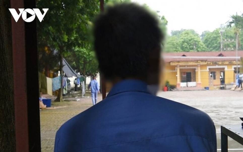 Éo le con đường sa vào ma túy của người cao tuổi-3