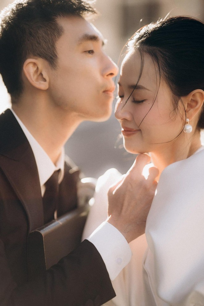 Thông tin hiếm lễ ăn hỏi của Midu, đã đặt may riêng tới 40 bộ áo dài-7