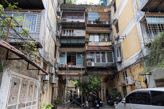 Ma trận chuồng cọp san sát ở Hà Nội: Những khung sắt nhốt người trong hỏa hoạn-15