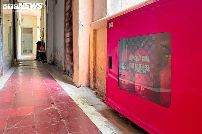 Ma trận chuồng cọp san sát ở Hà Nội: Những khung sắt nhốt người trong hỏa hoạn-9