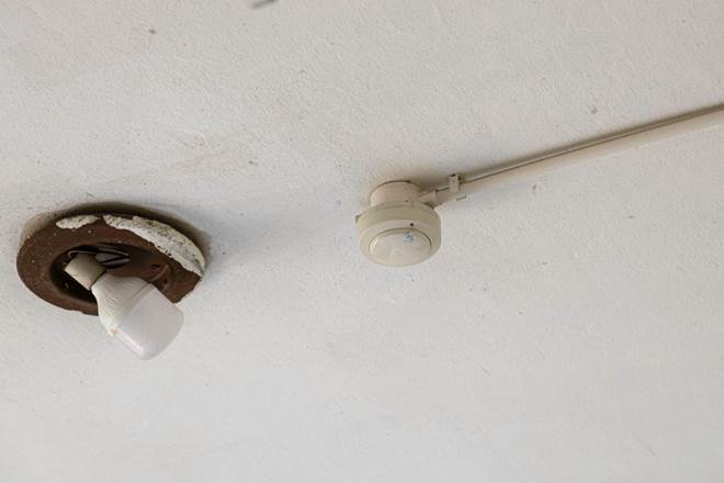 Ma trận chuồng cọp san sát ở Hà Nội: Những khung sắt nhốt người trong hỏa hoạn-23