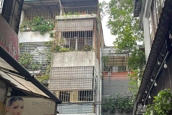 Ma trận chuồng cọp san sát ở Hà Nội: Những khung sắt nhốt người trong hỏa hoạn-26