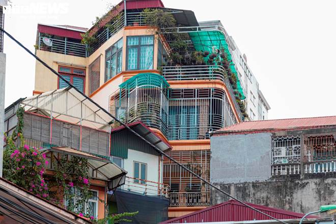 Ma trận chuồng cọp san sát ở Hà Nội: Những khung sắt nhốt người trong hỏa hoạn-27