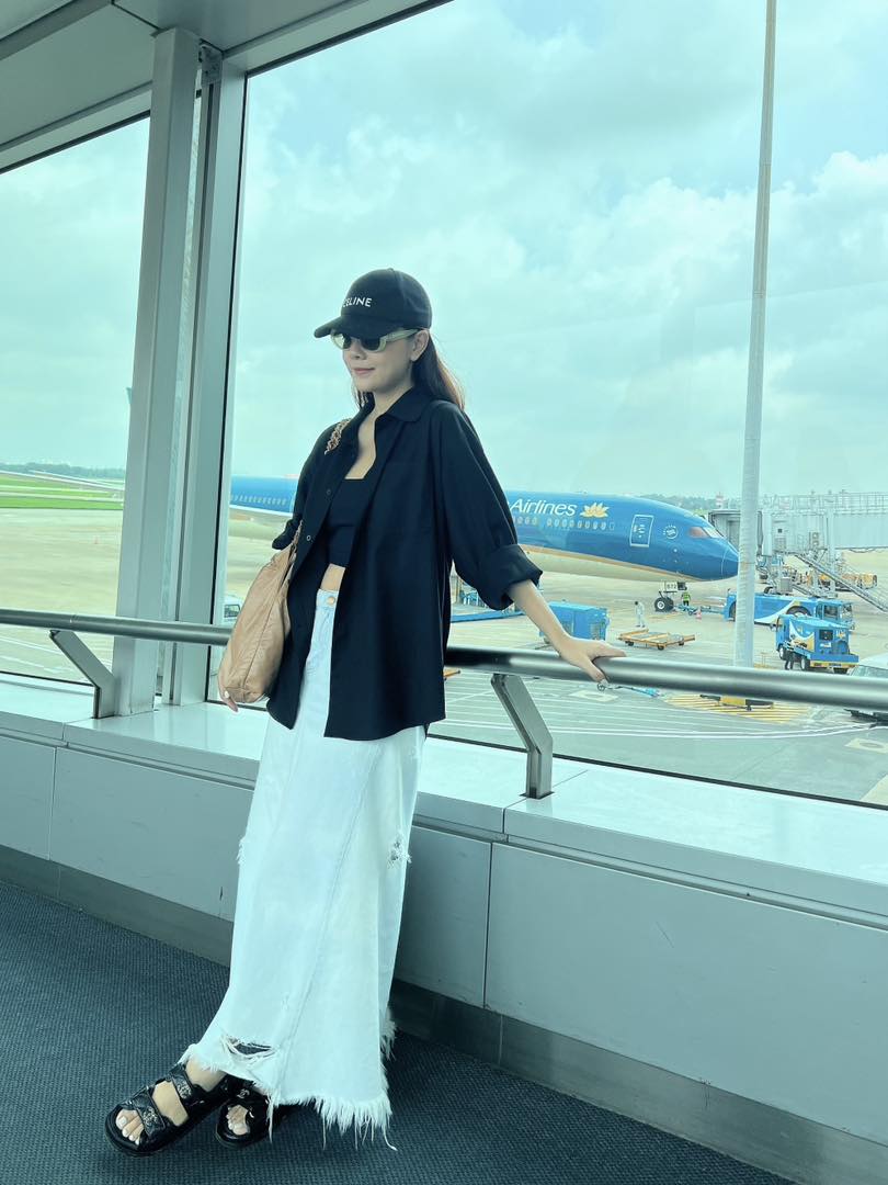 Phạm Quỳnh Anh gợi ý 10 set đồ đơn giản giúp phụ nữ trên 40 tuổi trẻ hóa phong cách-10