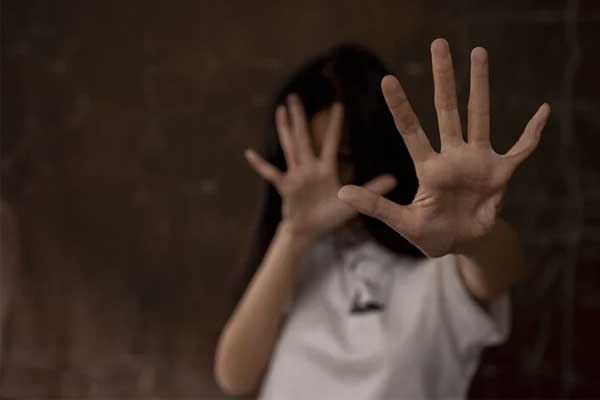 Bị cắm sừng và đòi ly hôn, chồng đánh vợ liên tục để trút giận, gây án mạng-1