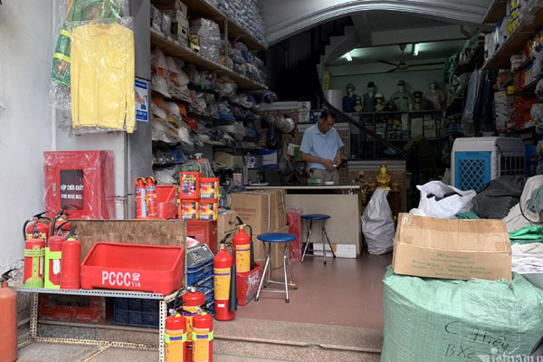 Hỏa hoạn làm 3 người chết ở Bắc Giang: Do đường điện điều hoà quá tải-3