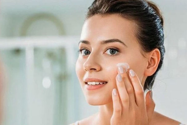 Những món mỹ phẩm cần có khi đi du lịch mùa hè-1