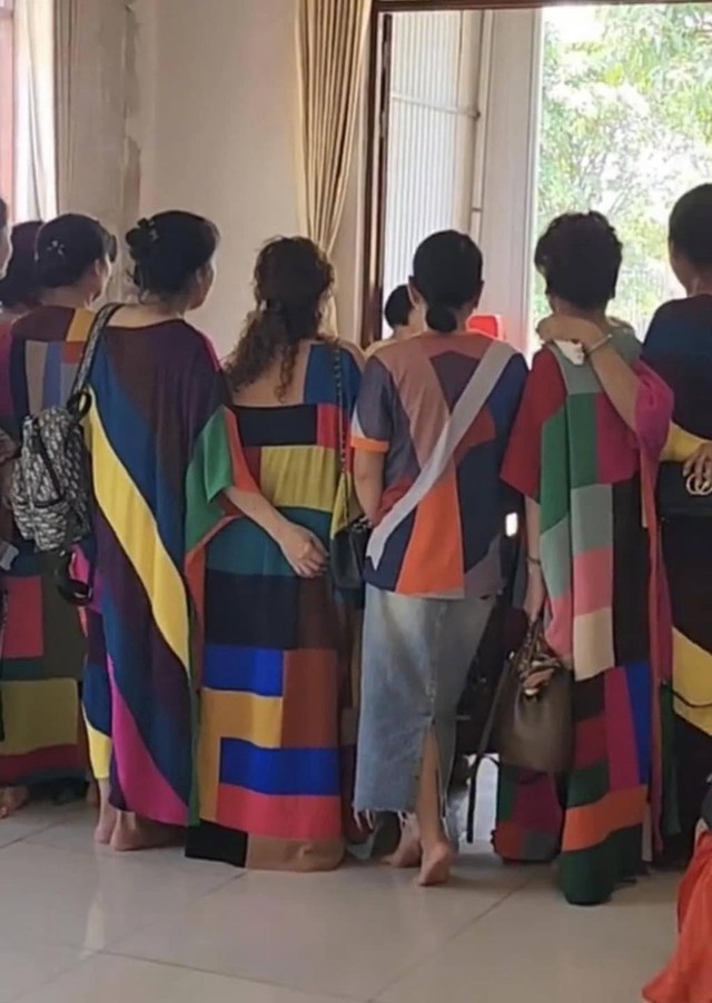 Mệt mỏi vì tiếp khách không mời, mẹ ông Thích Minh Tuệ mong con trai được sang Ấn Độ tu tập-2