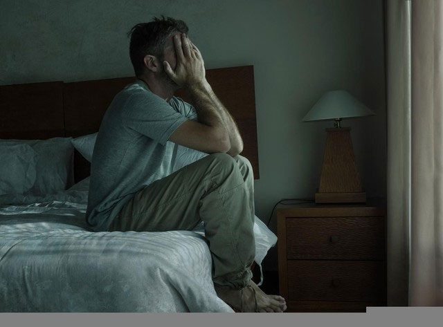 Không được ly hôn vợ mới sinh, tôi đau và uất khi phải chăm con người khác-1