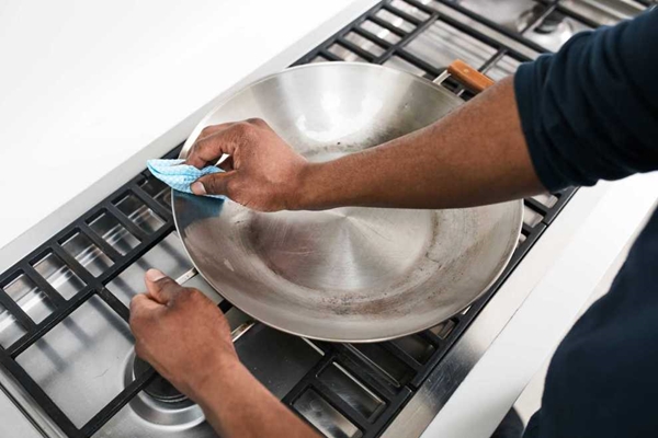 Mua rau về đừng chỉ rửa rồi cất đi, làm thêm bước này rau để cả tháng vẫn tươi xanh như mới-6