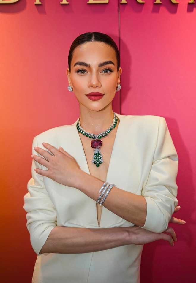 Netizen tranh cãi tin đồn Thanh Hằng mất hợp đồng quảng cáo vào tay Hồ Ngọc Hà-3