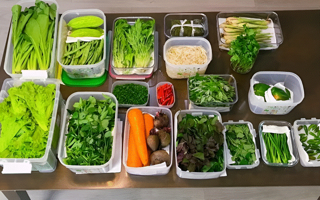 Mua rau về đừng chỉ rửa rồi cất đi, làm thêm bước này rau để cả tháng vẫn tươi xanh như mới-3