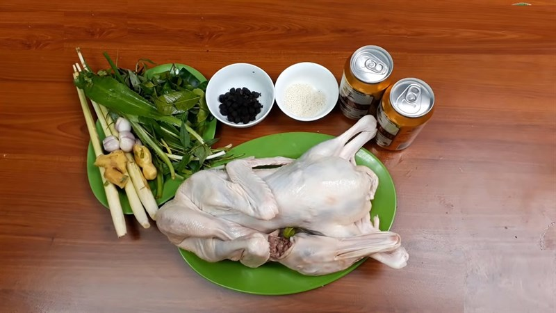 Luộc vịt cho thêm thứ đồ uống quen thuộc này, thịt mềm mọng, thơm lừng khó cưỡng-1