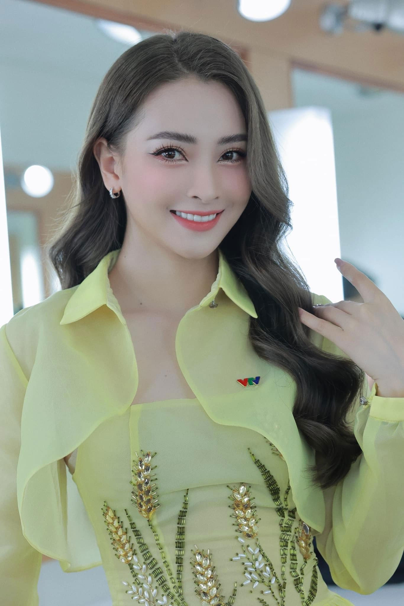 3 MC xinh đẹp của VTV bình luận về Euro 2024 khiến triệu fan bóng đá tò mò-5