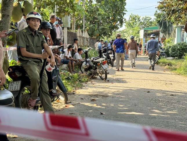 Chấn động vụ thảm sát ở Quảng Ngãi: Hai vợ chồng thiệt mạng, hai con nhỏ cấp cứu-1
