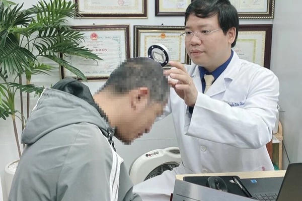 Bé gái hai tháng tuổi mắc giang mai-2