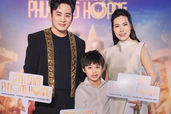 Cuộc sống hạnh phúc của ca sĩ Tùng Dương bên bà xã xinh đẹp, yêu chồng, thông tuệ và tầm vóc hơn