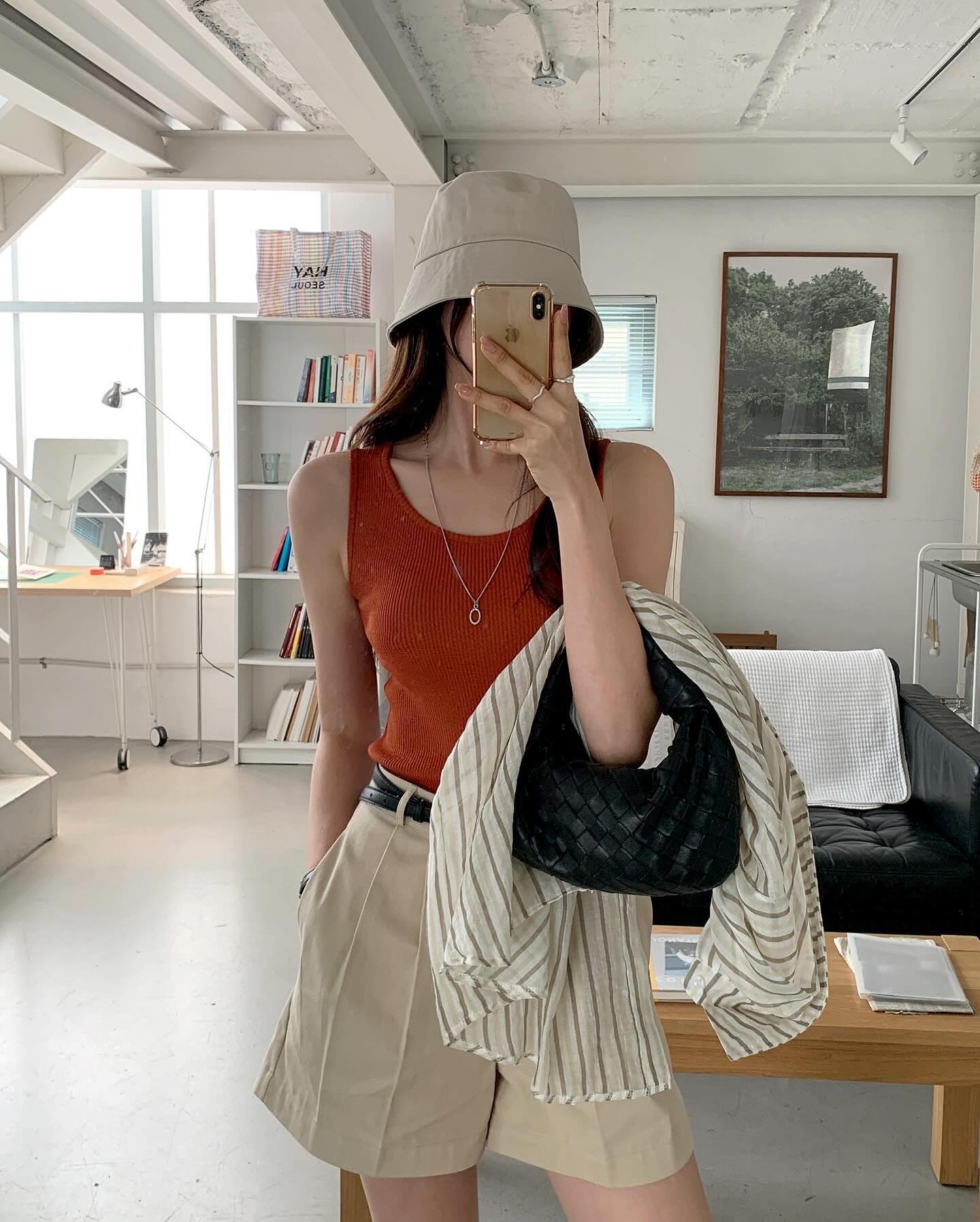 5 mẫu quần short giúp chân thon thả hơn, phù hợp để diện xuống phố lẫn đi du lịch-10