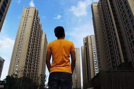 Chấp nhận mua chung cư hướng Đông dù giá đắt hơn, người đàn ông hối hận: Biết vậy mua căn hướng Tây