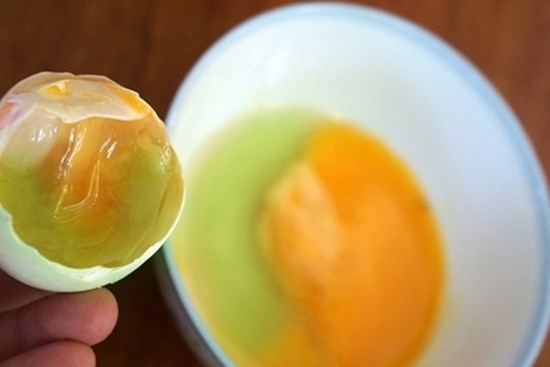 Thấy trứng có 5 dấu hiệu này tuyệt đối không mua kẻo 