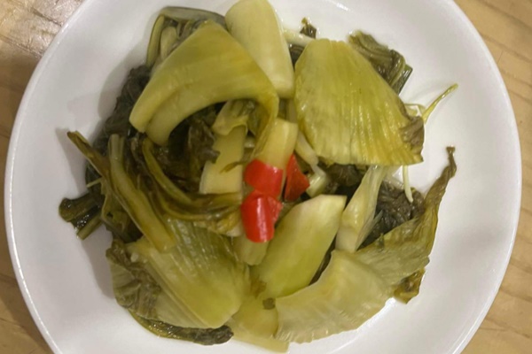 Chuyên gia gợi ý cách ăn dưa muối tránh rước bệnh ung thư-1