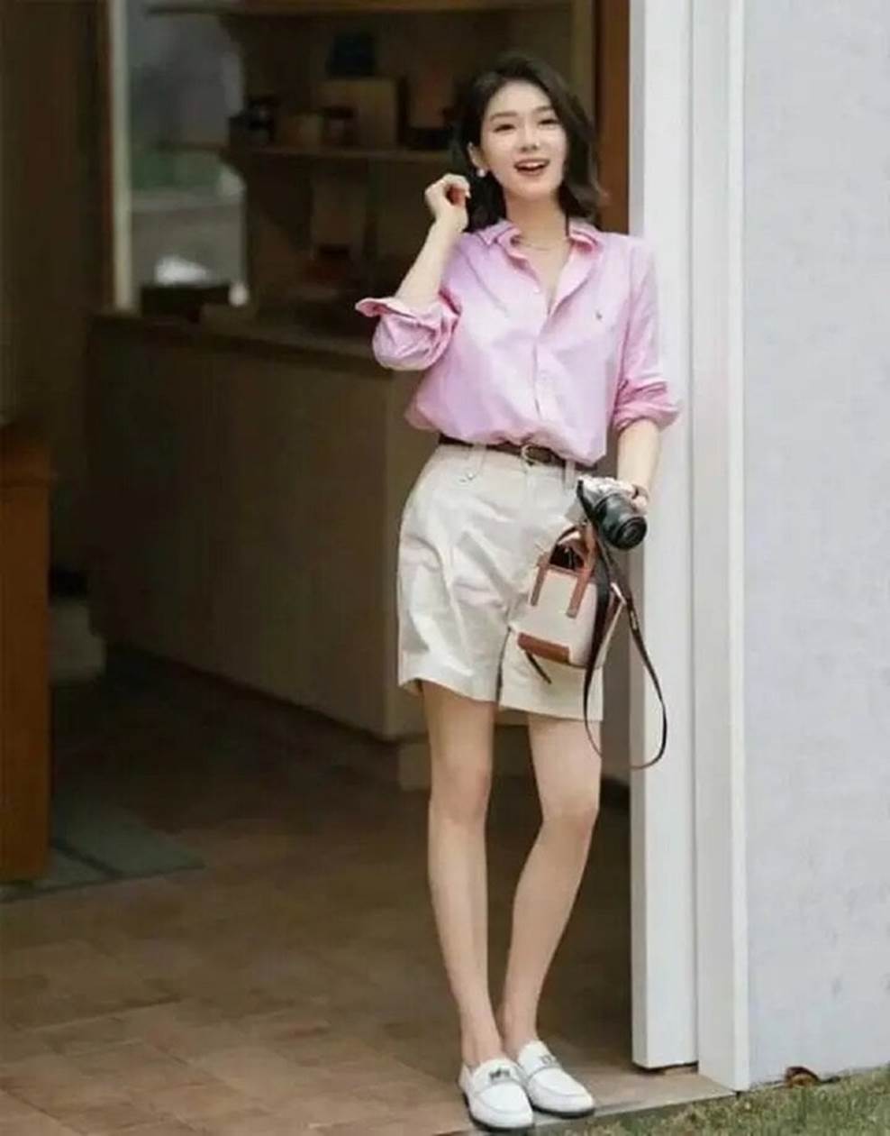 Những trang phục giúp bạn trẻ trung trong mùa hè-3