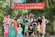 Sinh 6 'công chúa', ông bà ngoại ở Hoà Bình in băng rôn, tiêm bổ não đón 12 cháu về quê nghỉ hè