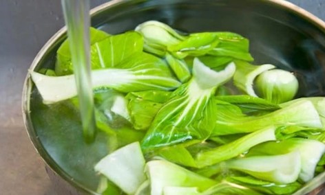 Nước bí mật giúp loại bỏ thuốc trừ sâu trên rau quả-2