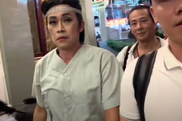 Tuổi xế chiều, NSƯT Hoài Linh ra sao sau ồn ào từ thiện 3 năm trước?-7