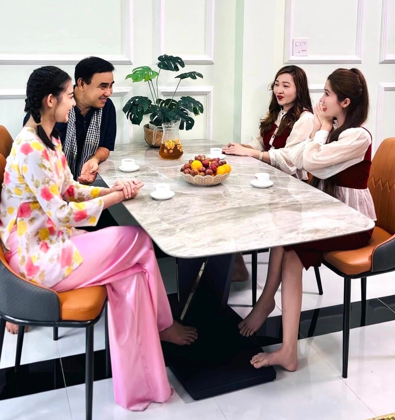 Cô bé nghèo thành thạc sỹ luật và thành đạt nhờ gặp được mẹ chồng-1