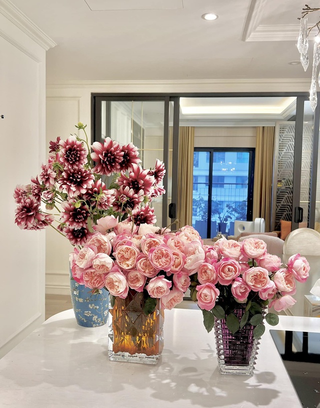 Học cách rèn con đỉnh cao của MC Diệp Chi qua căn phòng màu hồng siêu ngăn nắp-30