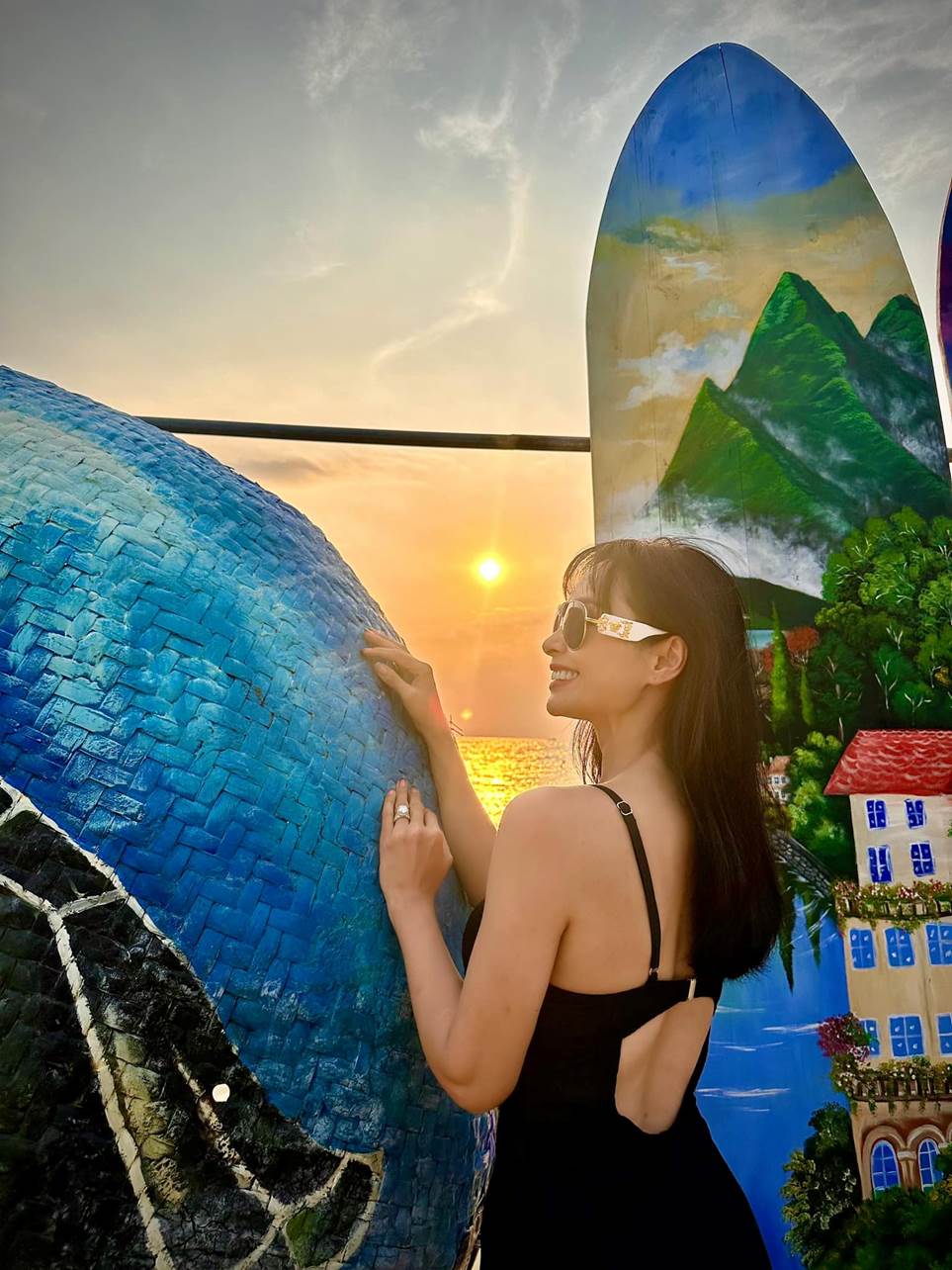 3 thế hệ nhà Thúy Hằng - Thúy Hạnh diện bikini, fan trầm trồ sắc vóc tuổi 70 của mẹ cựu người mẫu-7