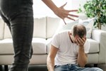 Nam giới bị bạo lực gia đình tăng: Góc nhìn từ chuyên gia tâm lý
