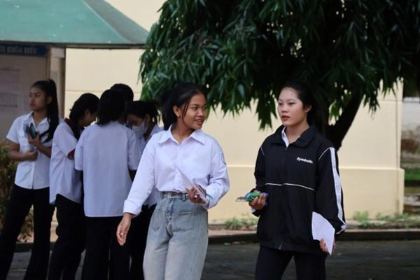 Chậm nộp học phí 2 ngày bị hủy kết quả trúng tuyển lớp 10: Trường đã làm hết trách nhiệm-2