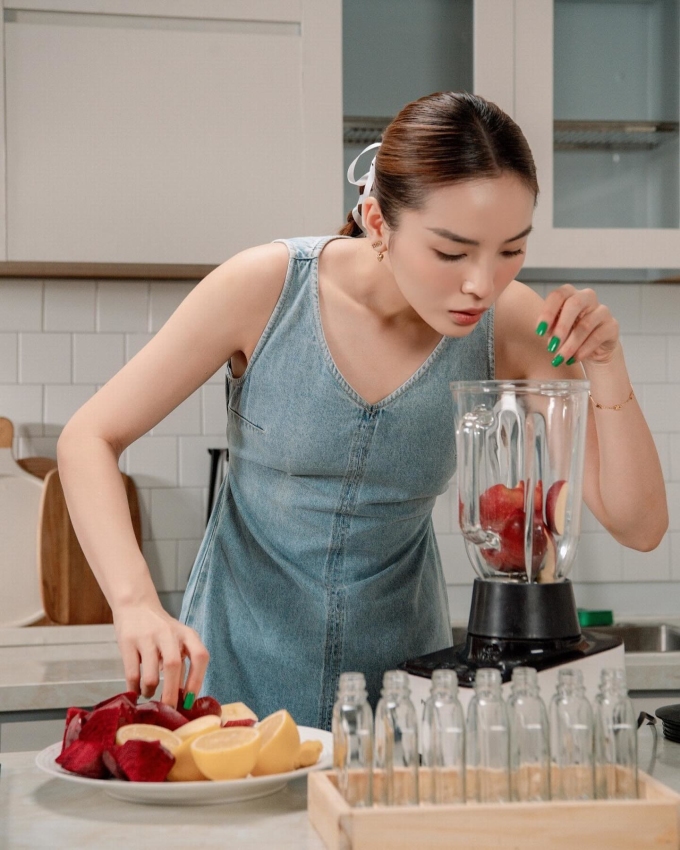 Công thức nước detox, đào thải độc tố, giảm mỡ của Kỳ Duyên cực dễ làm tại nhà-1
